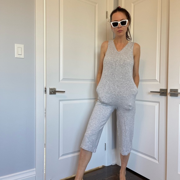 Soft one piece grey jumpsuit - Picture 3 of 8